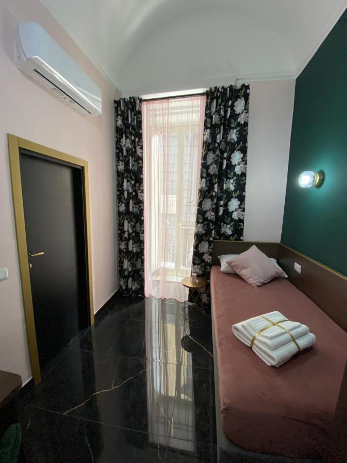 Katarios Suite Naples Luaran gambar